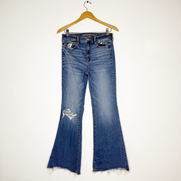 American Eagle Super High-Rise Flare Jeans Size 6 Regular Distressed Hem Stretch - Picture 1 of 8